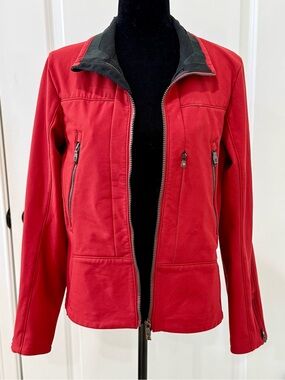 Victorinox Swiss Army Women’s Red Softshell Jacket Size M